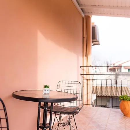 Mamas Reas Apartament *