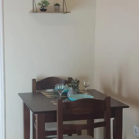 Mamas Reas Apartament *